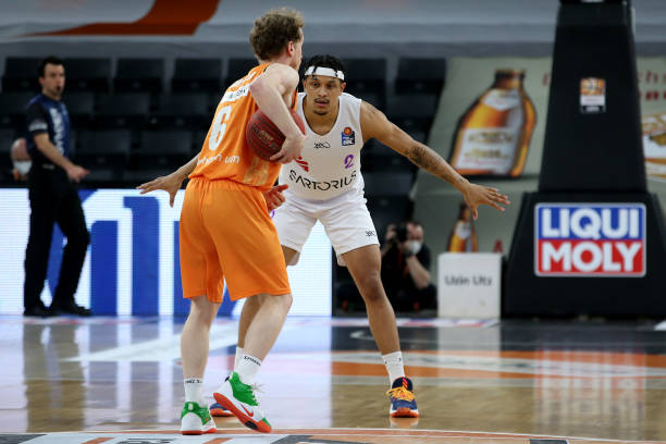 供了富有西 供了富有西