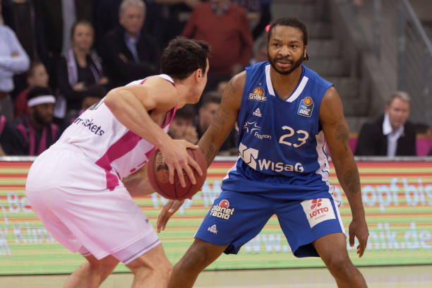 突破并打入 突破并打入