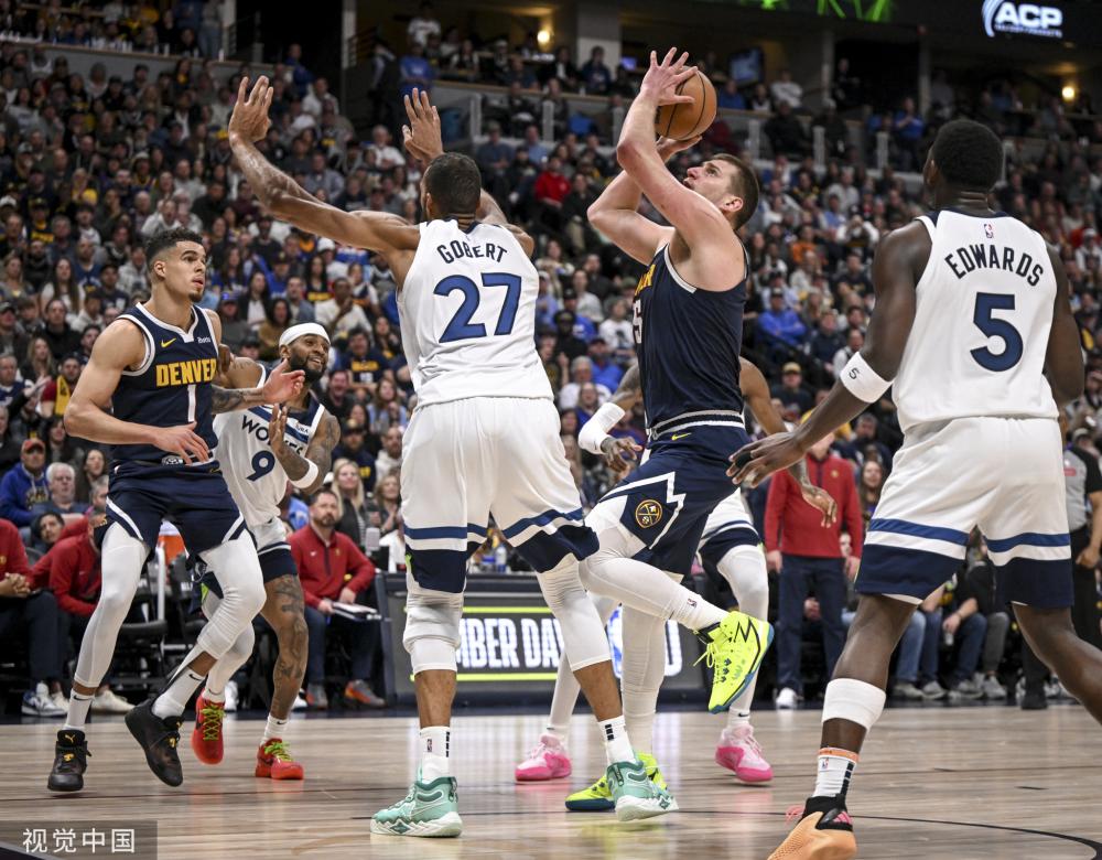 中国足球的 中国足球的