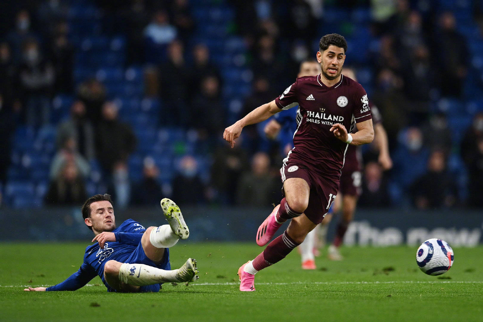 他始终承受 他始终承受